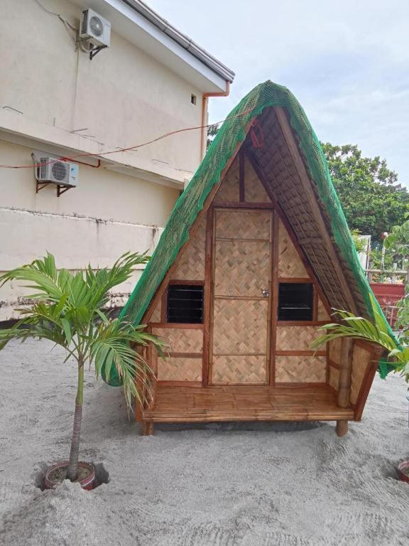 Suzuki Beach Hotel Olongapo Eksteriør bilde