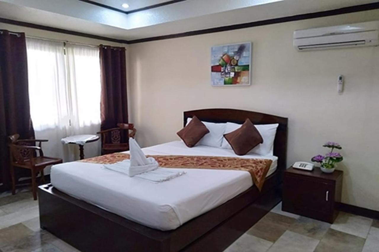 Suzuki Beach Hotel Olongapo Eksteriør bilde