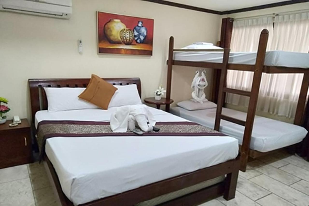 Suzuki Beach Hotel Olongapo Eksteriør bilde